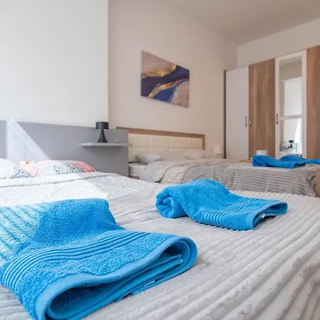 High-end Spacious Next To City Mall *